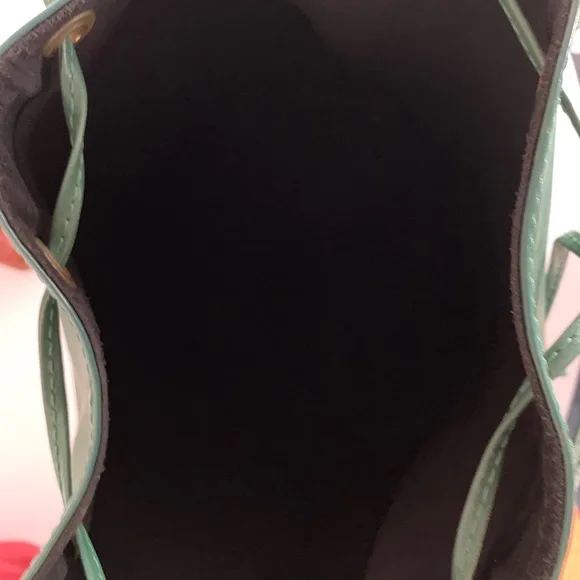 Louis Vuitton Epi Noe Bucket Bag - Picture 6 of 8